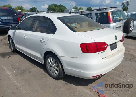 2011 Volkswagen Jetta 2.5L Se z USA, uszkodzony, nr VIN 3VWDX7AJ3BM338163